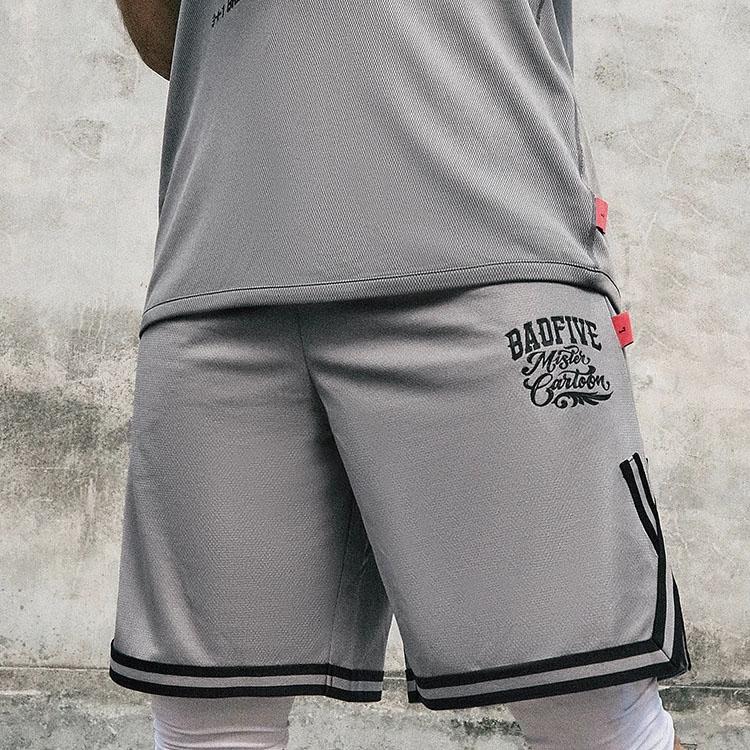 Li Ning Logo Color Block Quick-Dry Straight Basketball Shorts Men Shorts Shark-Gray AAPT033-6