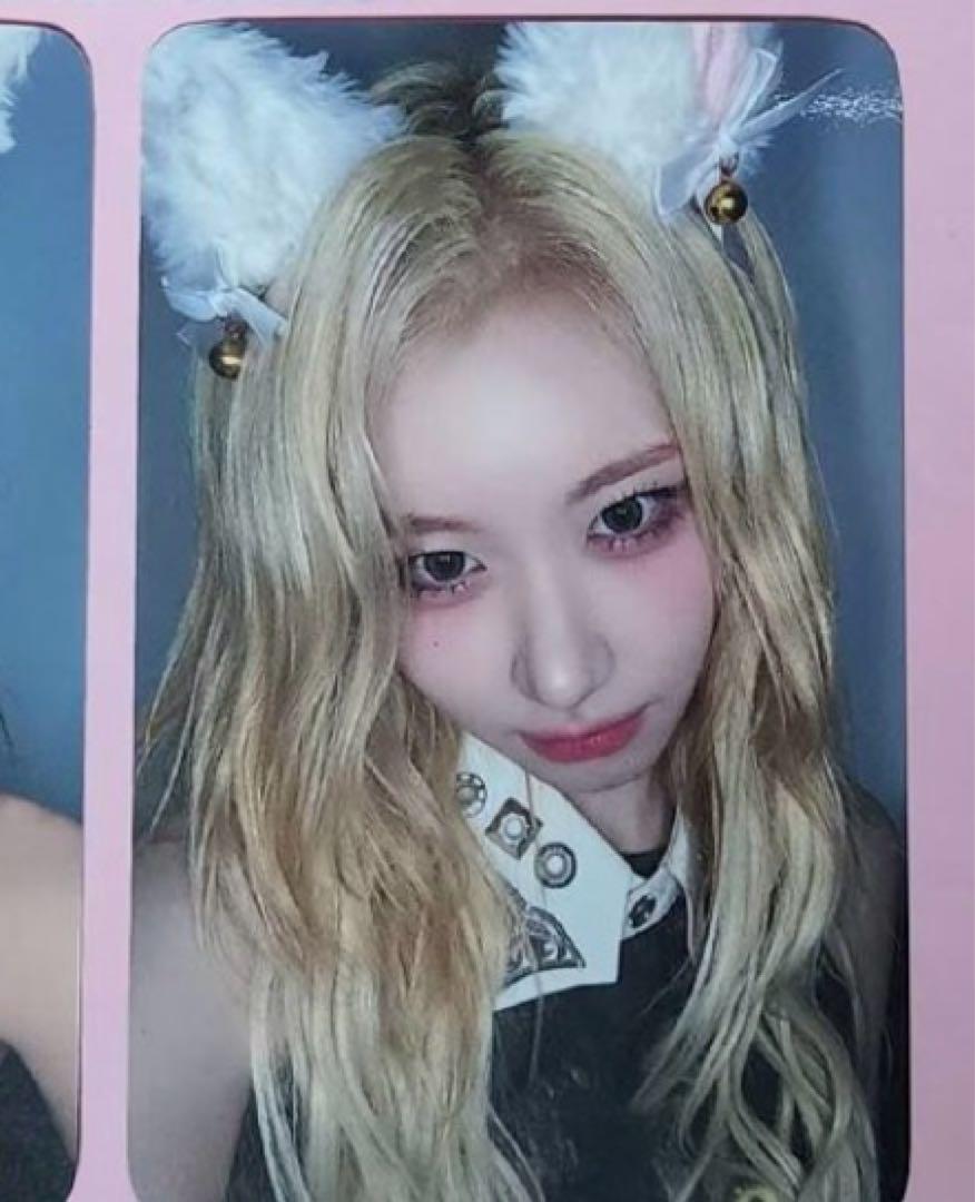 

[USED] itzy Chaeryun GOLD withmuu Pre-order Limited Bonus Trading Card