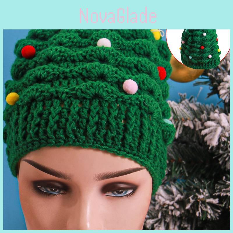 Entzückende grüne Weihnachtsbaum-Mütze für Kinder Bequemes handgemachtes Geschenk für die Feiertage