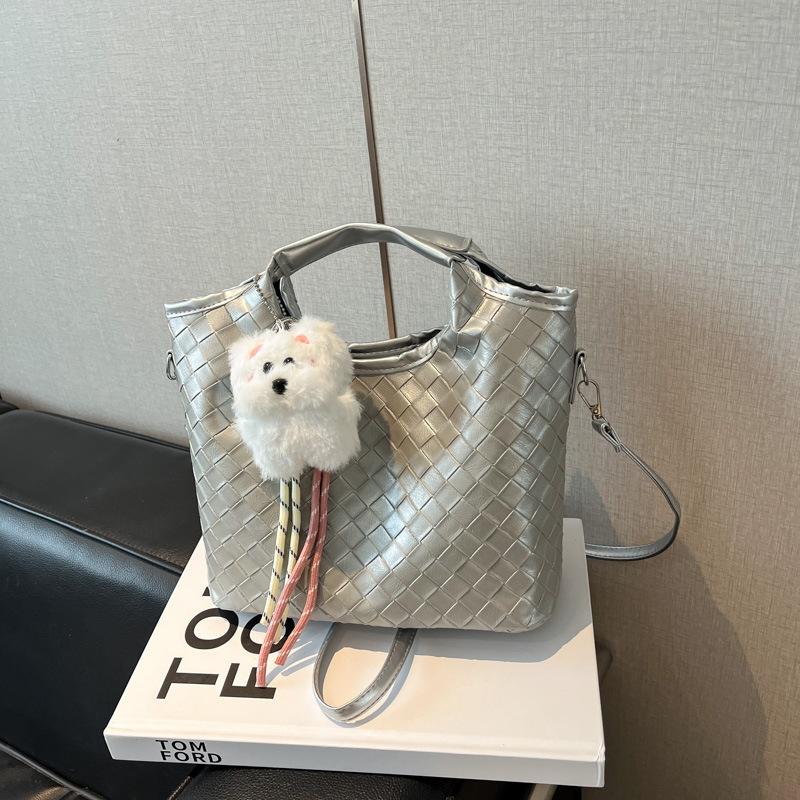 Korean Version Woven Handbag Bag Women's 2025 New Fashion Versatile Shoulder Messenger Bag Large-capacity Commuter Bucket Bag