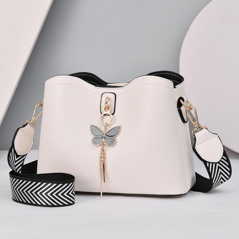 

2026 Women White Handbag New Designer Butterfly Tassel PU Leather Messenger Bags Ladies Crossbody Female Tote Shoulder Bag 23cmx18cmx11cm белый