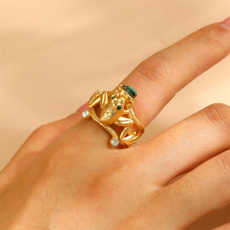 Emerald Green Heart Frogs Hug Ring Stylish Animal Finger Ring Unique Vintage Fashion Statement Jewelry for Women