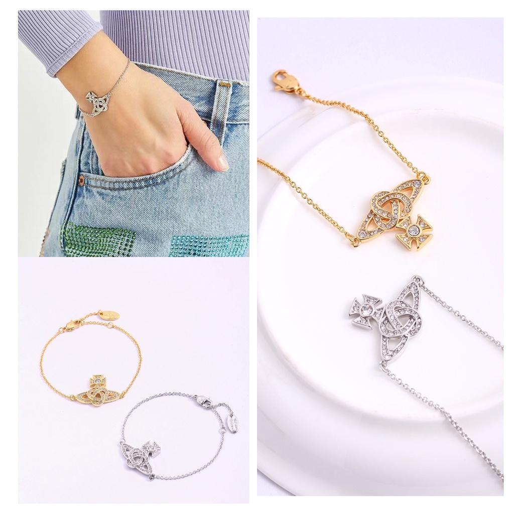 Exclusive Design Twisted Floral Bracelet For Women Elegant Copper Plated Saturn Bracelet With Shimmering Diamonds Characters)