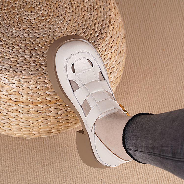 Baotou sandals women's 2025 summer new academic style hollow pig cage shoes thick heel light breathable round head hole shoes