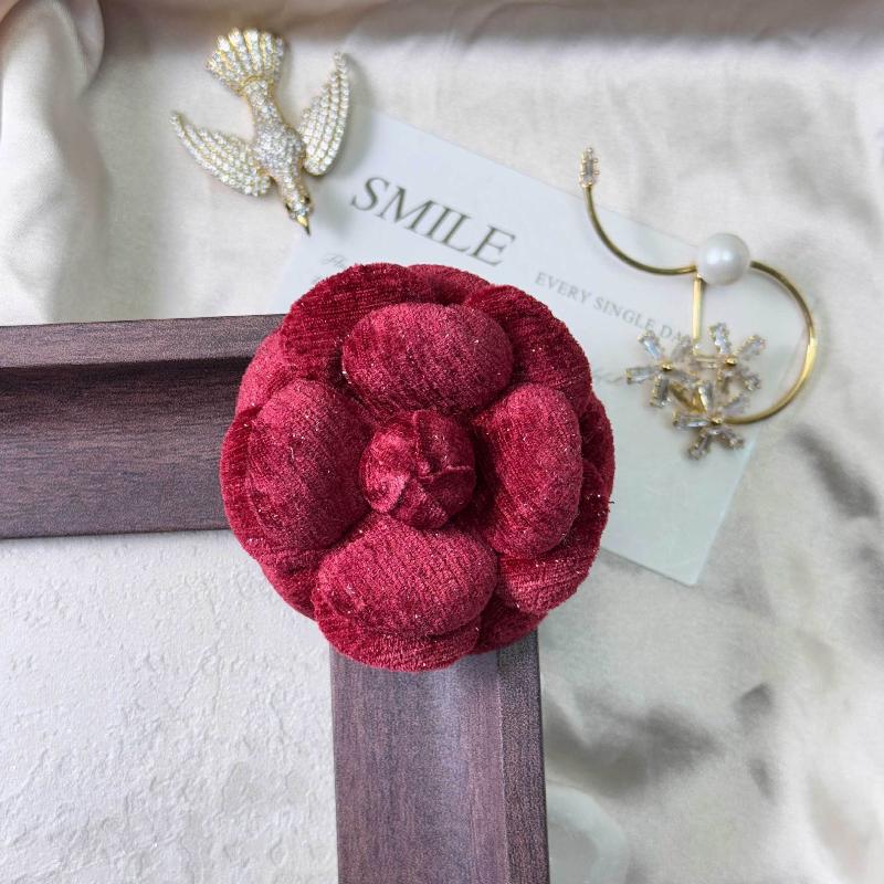 French Style Fabric Camellia Brooches Vintage Elegant Flower Lapel Pins For Women Fashion Wedding Party Badge Accessories Gifts
