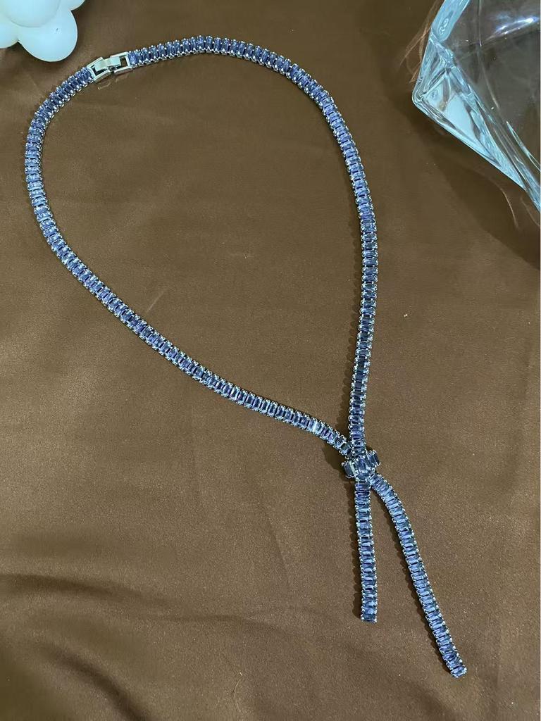 Ensemble collier et boucles d'oreilles à pampilles en zircon: Accessoires de Chaîne de Clavicule Haut de Gamme Chic Européen-Américain pour Femmes