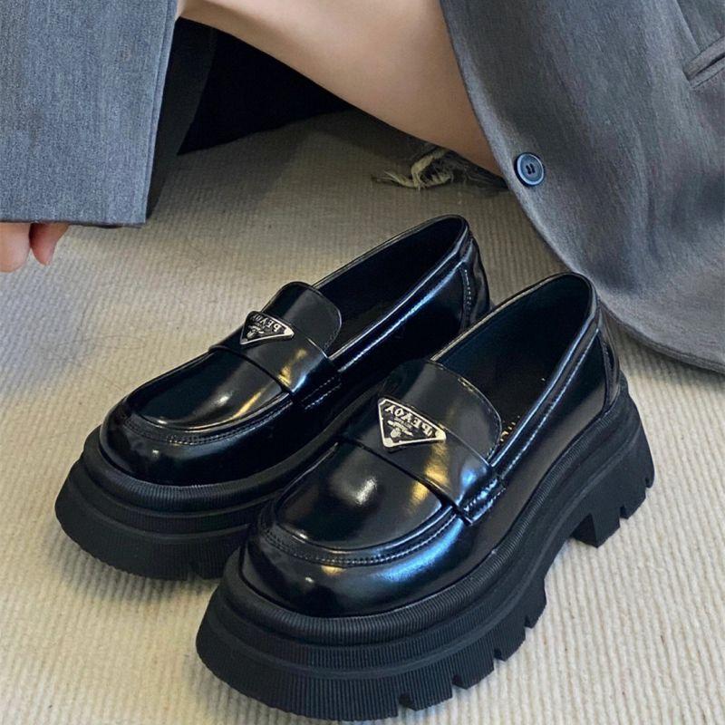 

Lan Cabinet 2025 autumn and winter new triangular standard round head loafers women s thick soles increase in height, one pedal small leather shoes si 40 чёрный