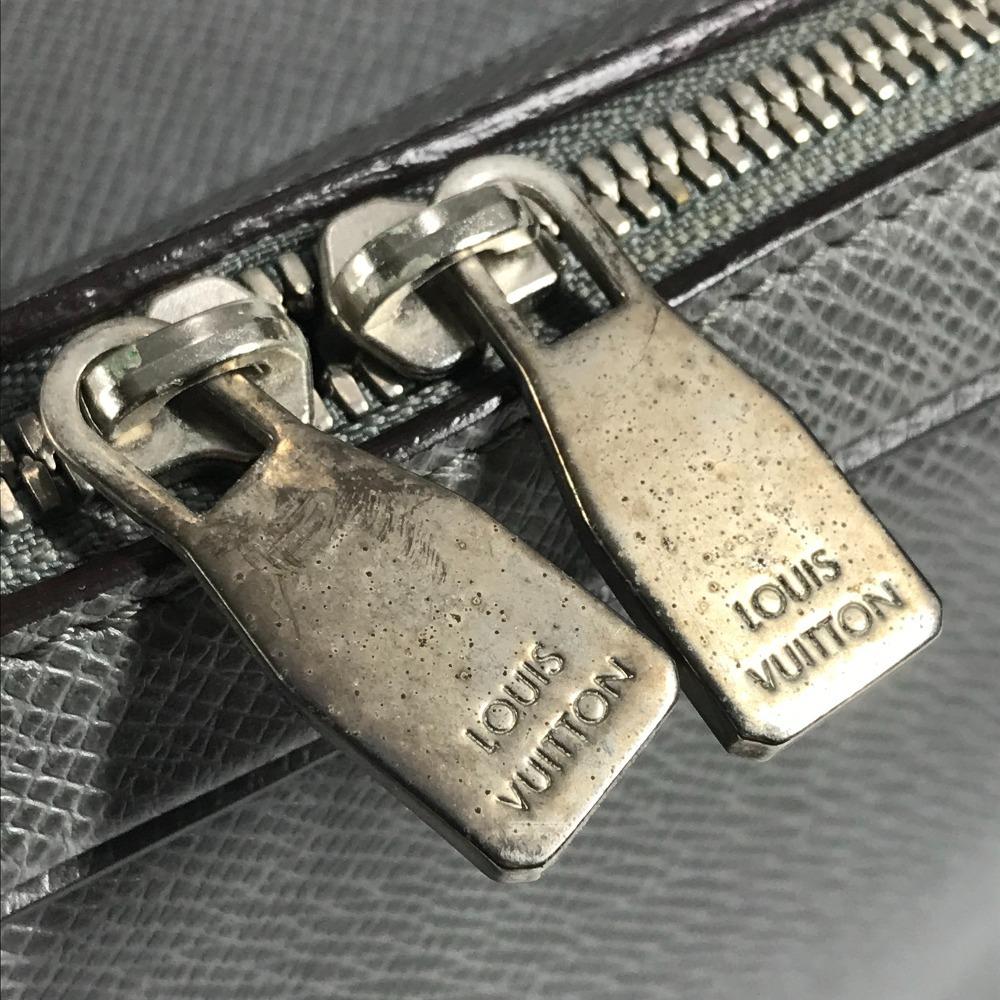 Louis Vuitton M32641 Taiga Vasily PM Business bag Shoulder bag Briefcase