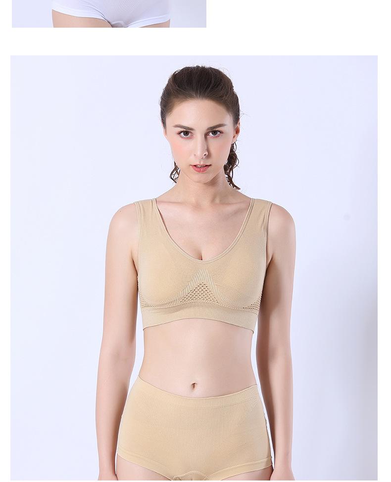 Women's Plus Size Wireless Sports Bra with Breathable Mesh for Yoga and Running