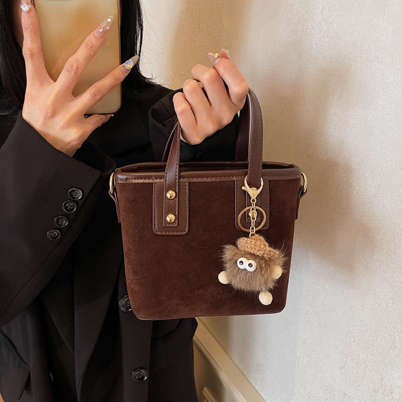2025 New Bag Women's Bag Trendy Fashion Small Square Bag Popular Plush Pendant Shoulder Messenger Bag Premium Feeling Bag