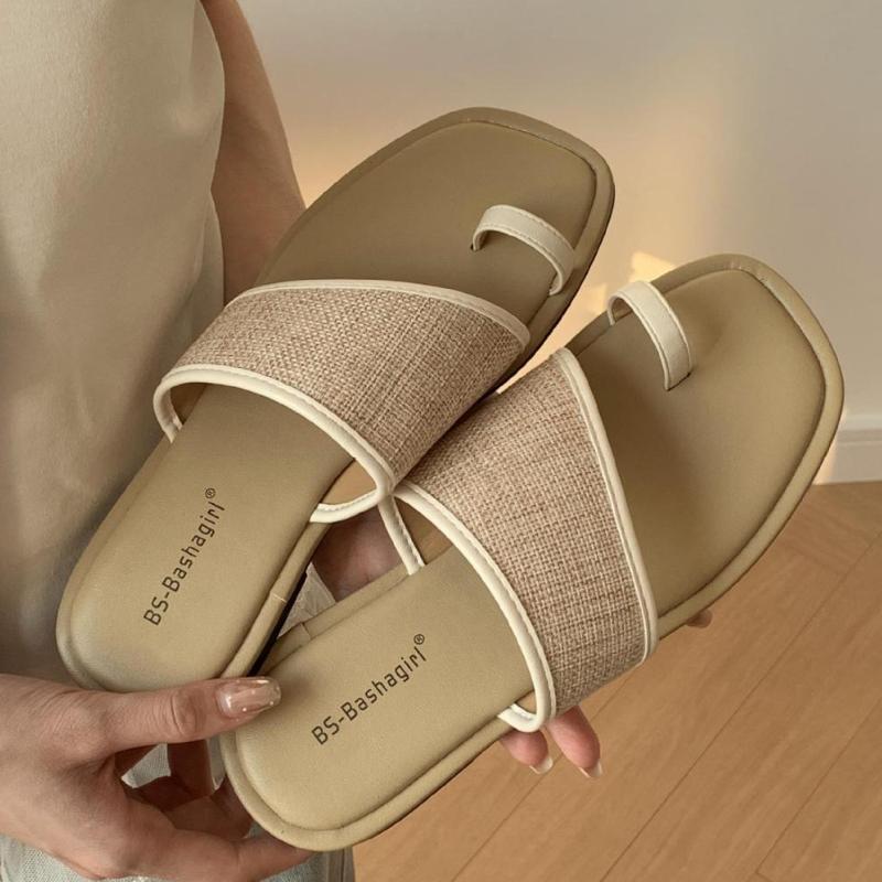 Fashion Fashion Weave Clip Toe Flat Sandals Women Summer Comfortable Low Heel Designer Shoes Simple Non-slip Vacation Beach Casual Shoes