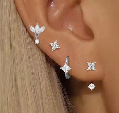 4PCS Fashion Zircon Round Hoop Earring Set Women Temperament Flower Ear Stud Huggie Earring Tragus Piercing Cartilage Jewelry