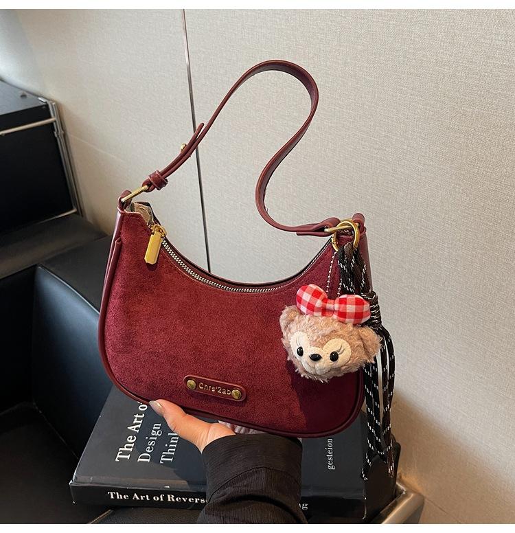 

Premium sense niche bag women s autumn and winter matte retro shoulder messenger bag dumpling bag бордовый