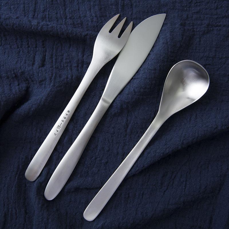 Broušené příbory z nerezové oceli 304 v japonském stylu pro domácnost, matné západní stolní nádobí