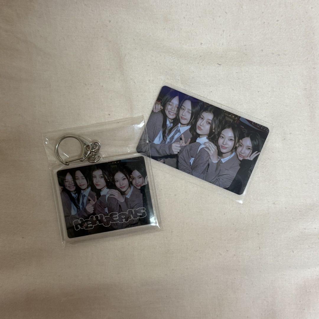 

[USED] Weverse exclusive bonus: OMG. Hologram trading card ALL keychain