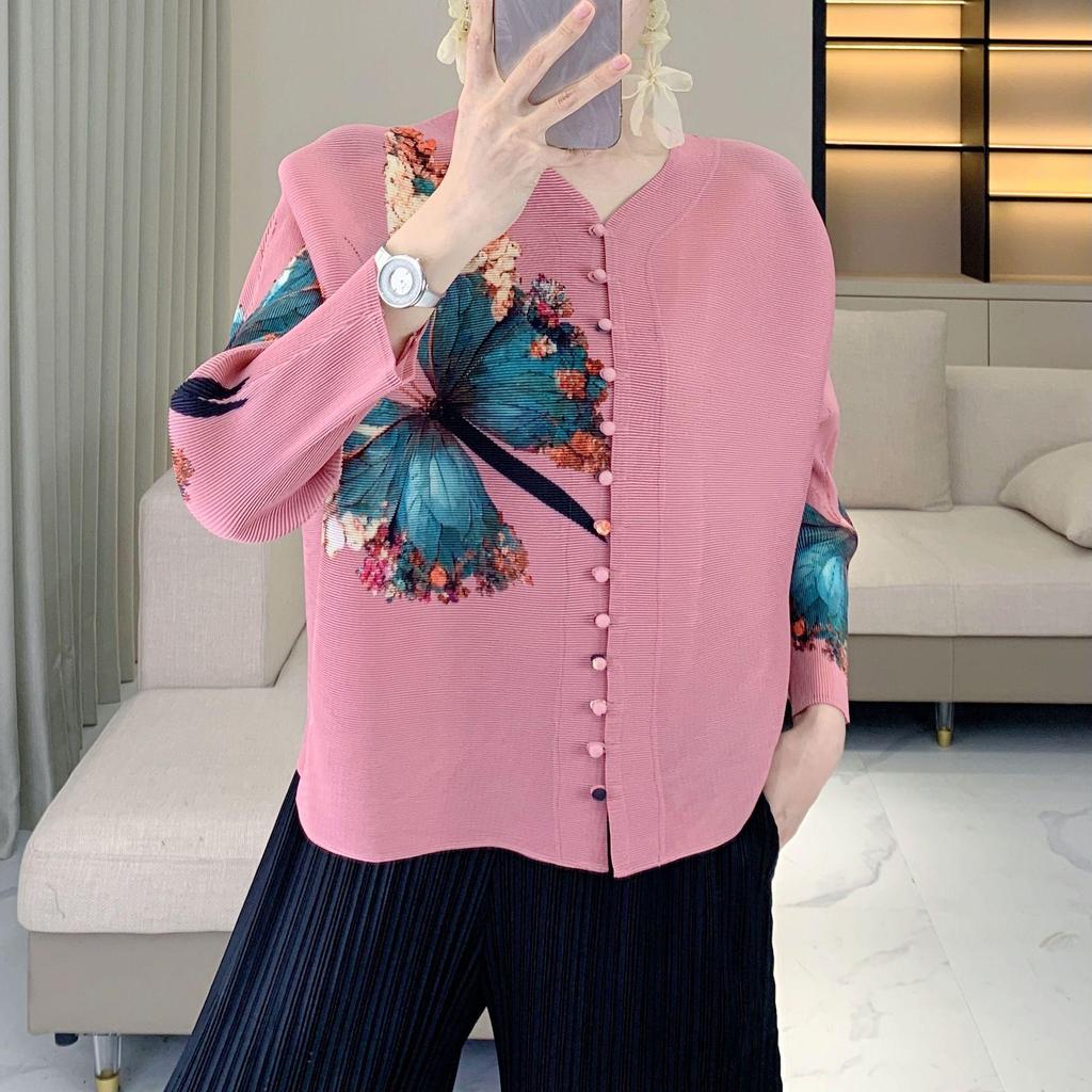 2025 Spring Butterfly Print Ruched Nine-Sleeve Cardigan: Chinese Style Buttoned Top for Moms