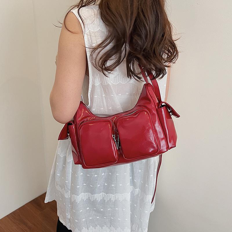 Nische Unterarmtasche Damen neu retro schlichte High-End Umhängetasche süße und coole Lokomotivtasche