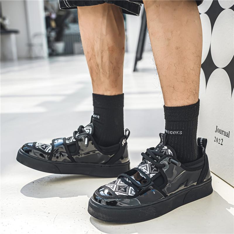 New Fashion Beige Sneakers Men Slip On Casual Shoes Designer Leather Sneakers For Men Low Top Vulcanized Shoe Men Skate Sneakers