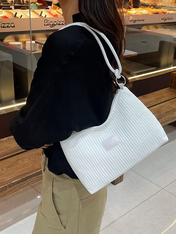2026 Crescent Pleated Underarm Bag: Fashionable, Textured, Simple & Elegant Single Shoulder Crossbody