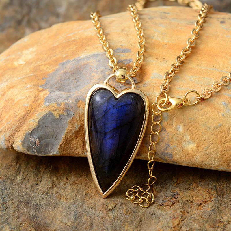 High Quality Fashion Light Luxury Simple Elongated Stone Love Pendant Gold-Plated Necklace Jewelry