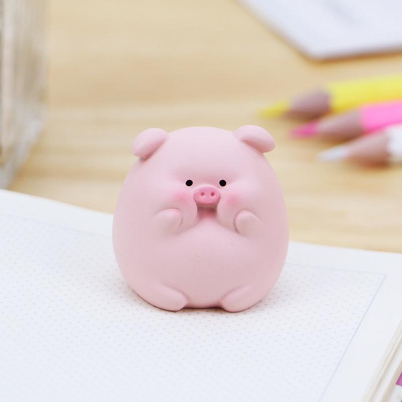 Adorable Mini Piggy Ornament: Cute Resin Figurine for Car Dashboard or Computer Screen Decor