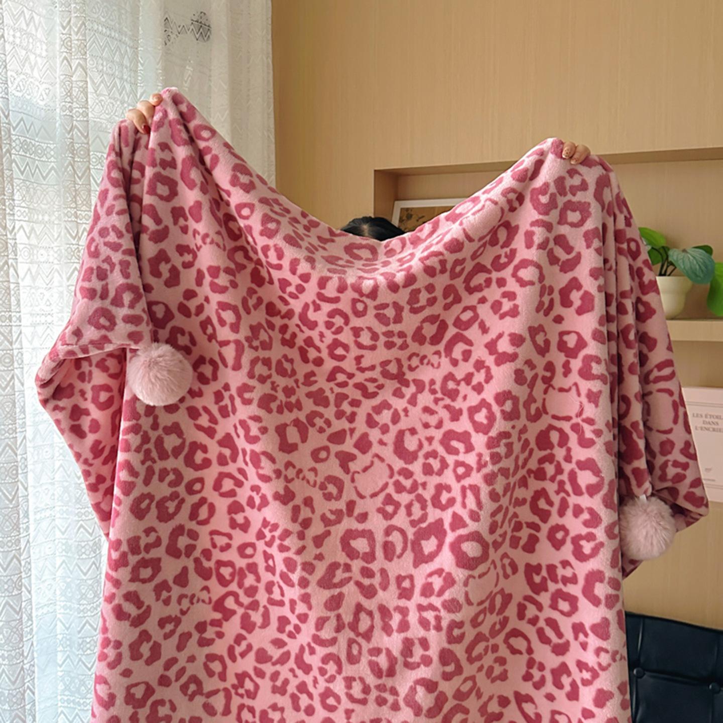 Milk Fleece Leopard Blanket Pink Pom Pom Edge Warm Throw for Autumn Winter Coffee Time 120X150cm розовый