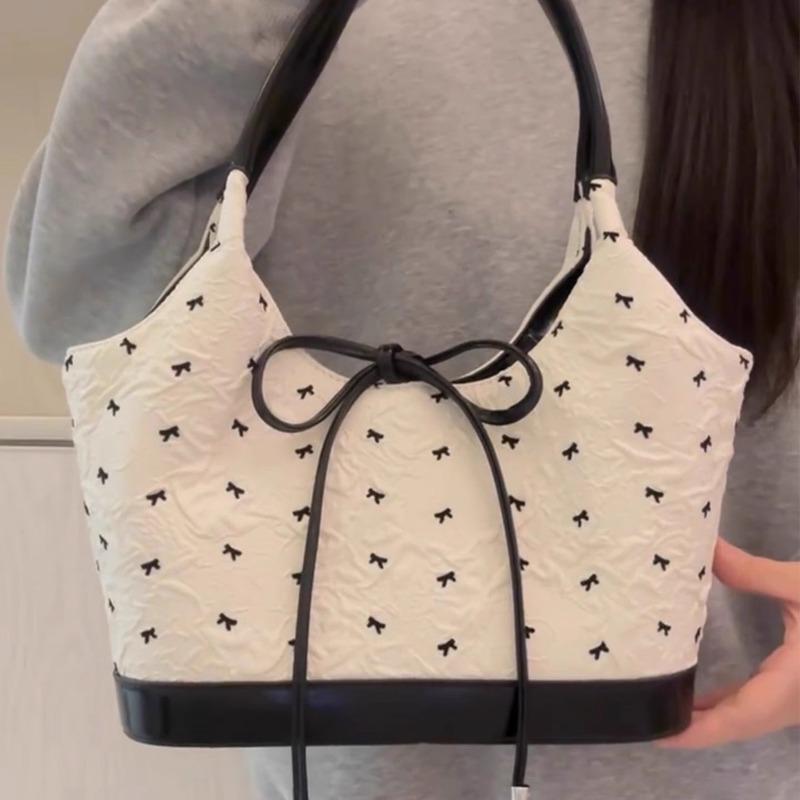 Torebka pod pachę w stylu baletowym, Modna koreańska torebka na wiosnę i lato, Wszechstronna torebka na ramię do dojazdów