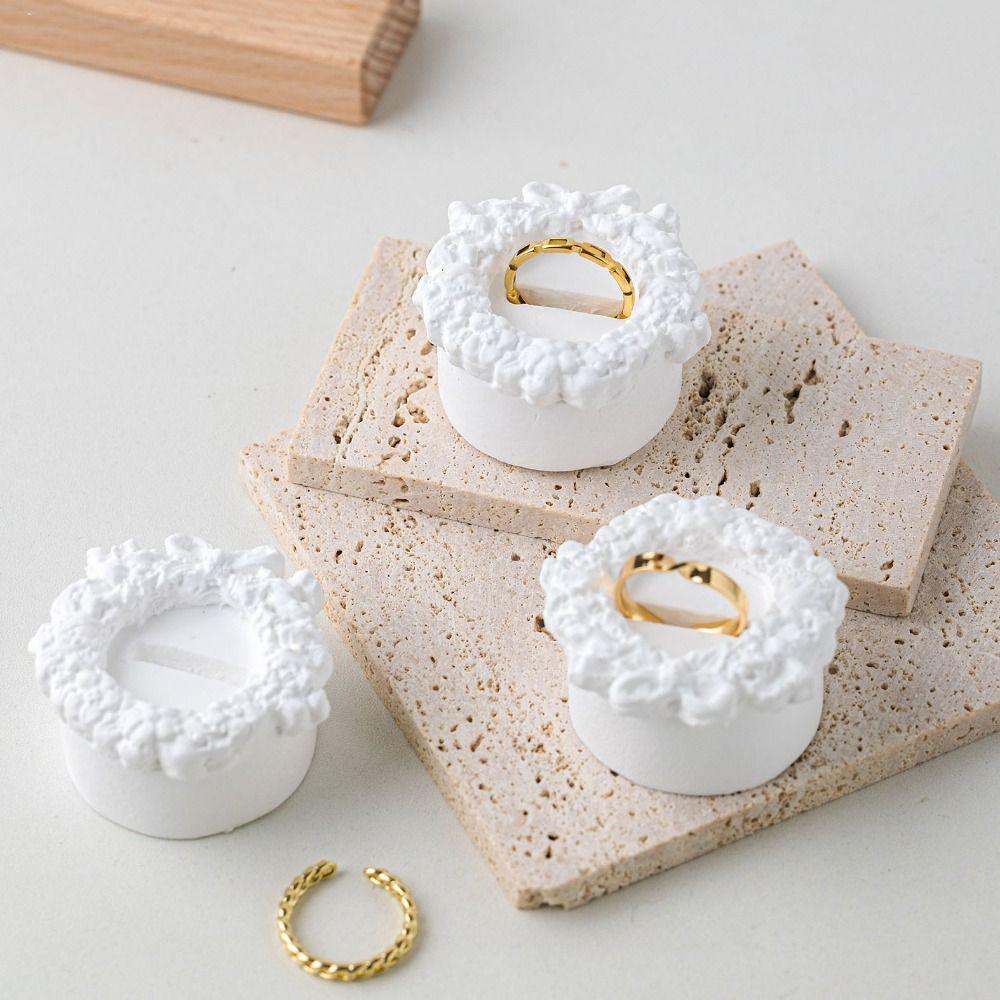 Exquisite Plaster Ring Holder White Gypsum Ring Display Rack Cake Shape Ring Stand  Photo Props