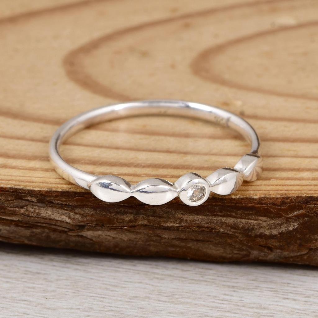 White Topaz Minimalist Ring – 925 Sterling Silver Dainty Stackable Ring – Delicate Beaded Band with Tiny Gemstone – Everyday Jewelry Gift