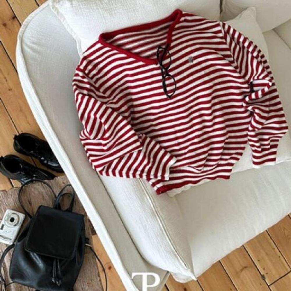 The Pink Loose Fit Pendant Stripe Knit