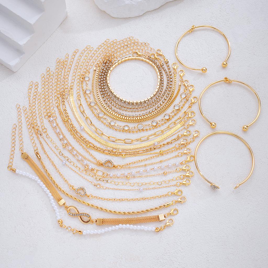 Fashion Minimalist Zircon Bracelet Sets for Women Vintage Elegant Heart Snake Chain Layered Bracelets Birthday Vacation Jewelry