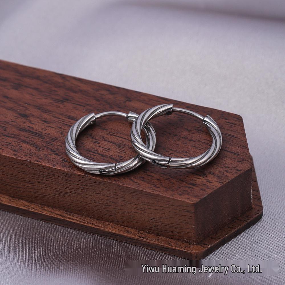 Stylish Gold Circle Ear Cuffs - Light Luxury Jewelry for Trendy Women