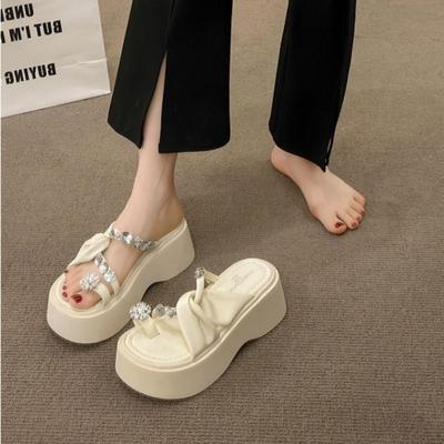 Summer Designer Women Fashionable Slippers Roman Style Flip Flops Chunky Versatile Women Breathable Sandals Outdoor Beach Slides