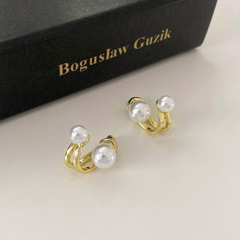 Versatile Earrings Femininity Pearl Stud Earrings Silver Needle Niche Design High-end Earrings
