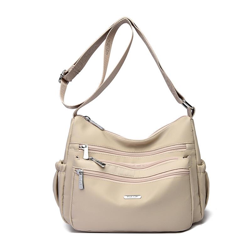 Middle-aged Mother Baoyang's Elegant and Simple Commuter Shoulder Bag