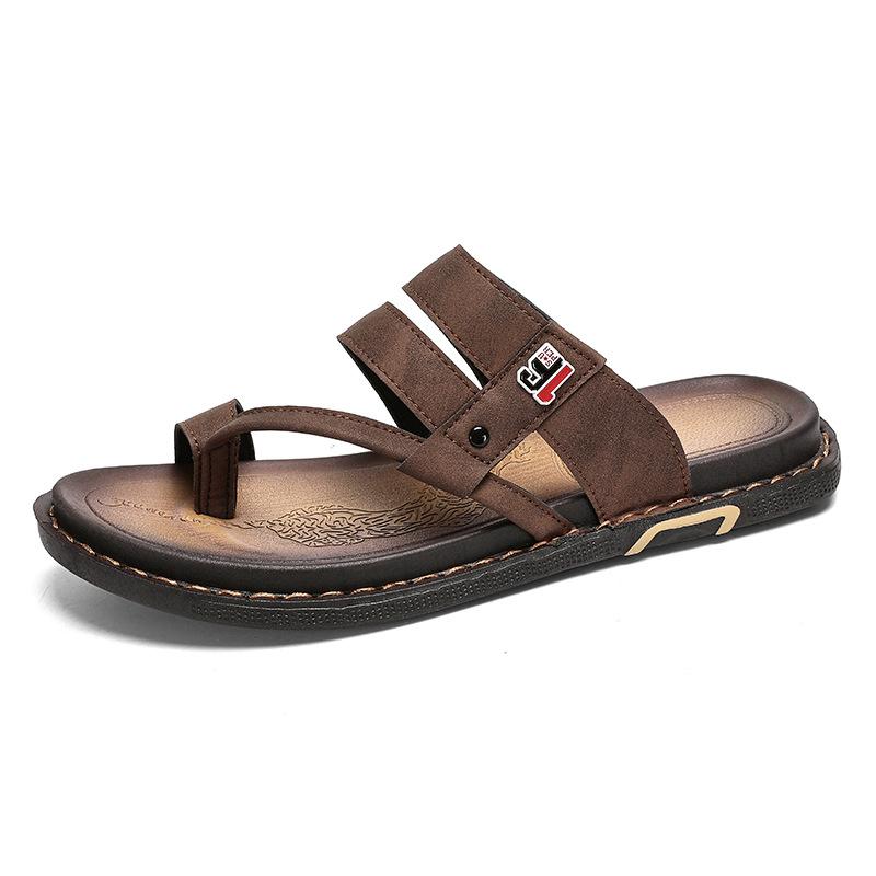 Slippers men's 2025 summer new men's Korean version of personality niche fashion non-slip outer wear driving leather cover toe drag