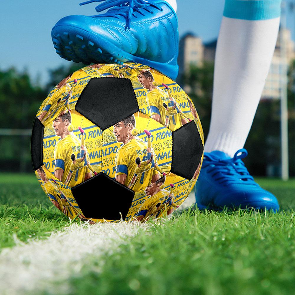 1 PZ Cristiano Ronaldo Titan taglia 5 pallone da calcio Praha Pallone da Calcio Indoor Colorato Per Tutte le Età Cucito a Macchina PVC Pronto per la Competizione Resistente Alto Rimbalzo