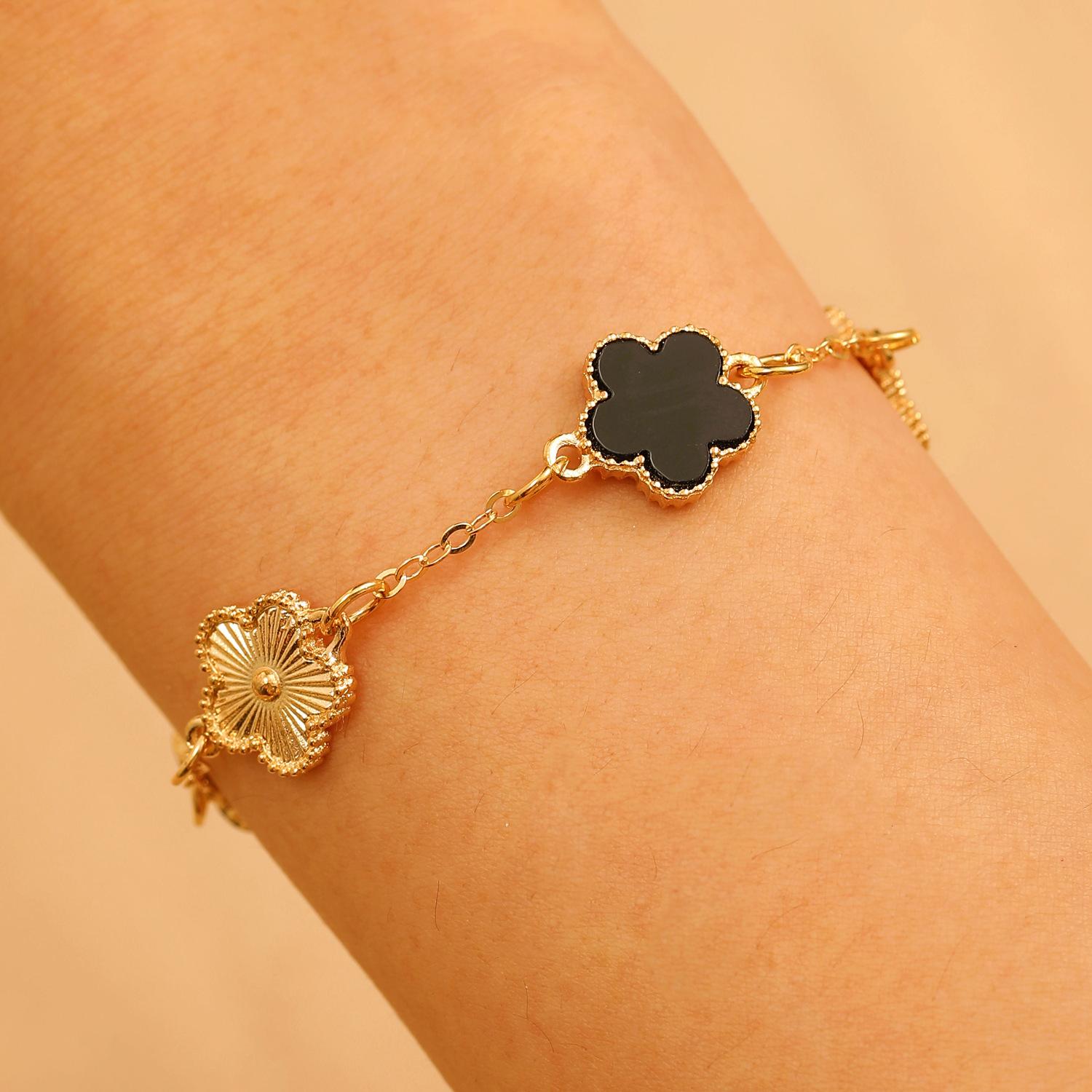 

Высококачественный набор украшений Клевер-пятилистник , лидер продаж 2026 года, женский, простой, с цветной эмалью, счастливый цветок , ожерелье и серьги-пусеты, ювелирные изделия