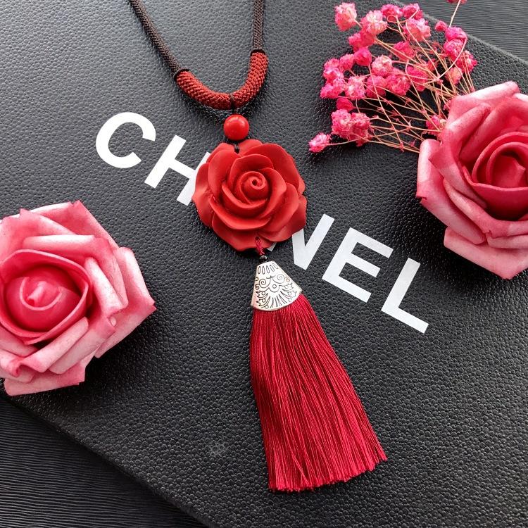 Neoclassical Chinese red cinnabar fringed necklace retro fashion long versatile sweater chain four seasons ethnic style accessories
