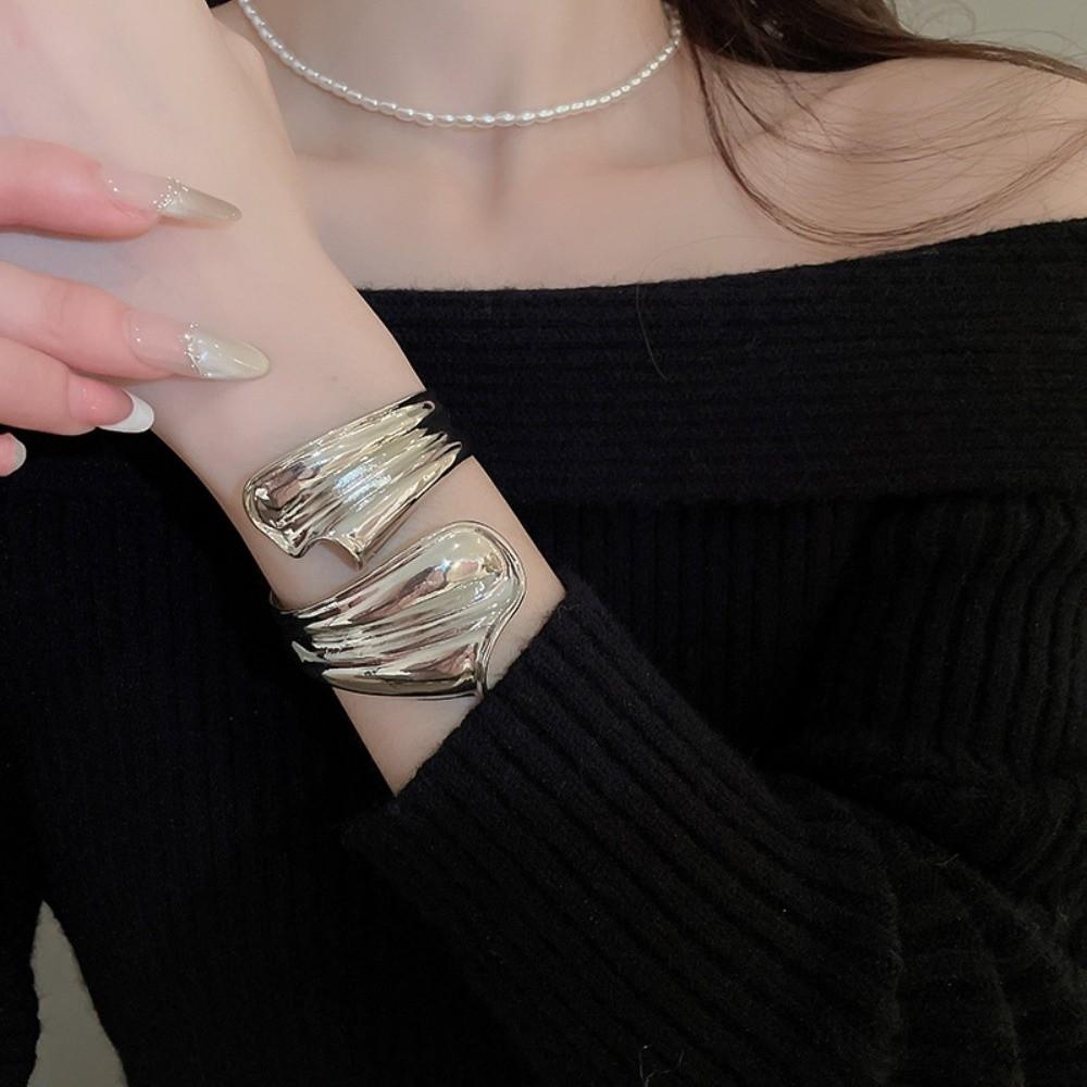 Metal Zinc Zinc Alloy Wide Opening Bangle Opening Arm Ring Retro Hand Ring  Party Decoration