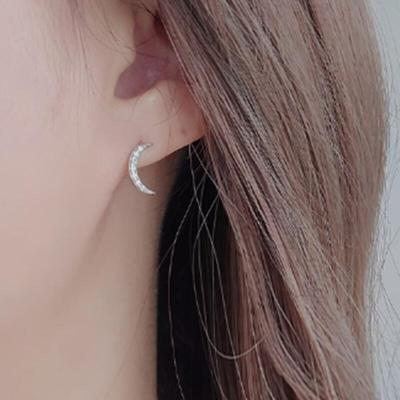 Women's Bling Love Crescent Cubic Stud Earrings