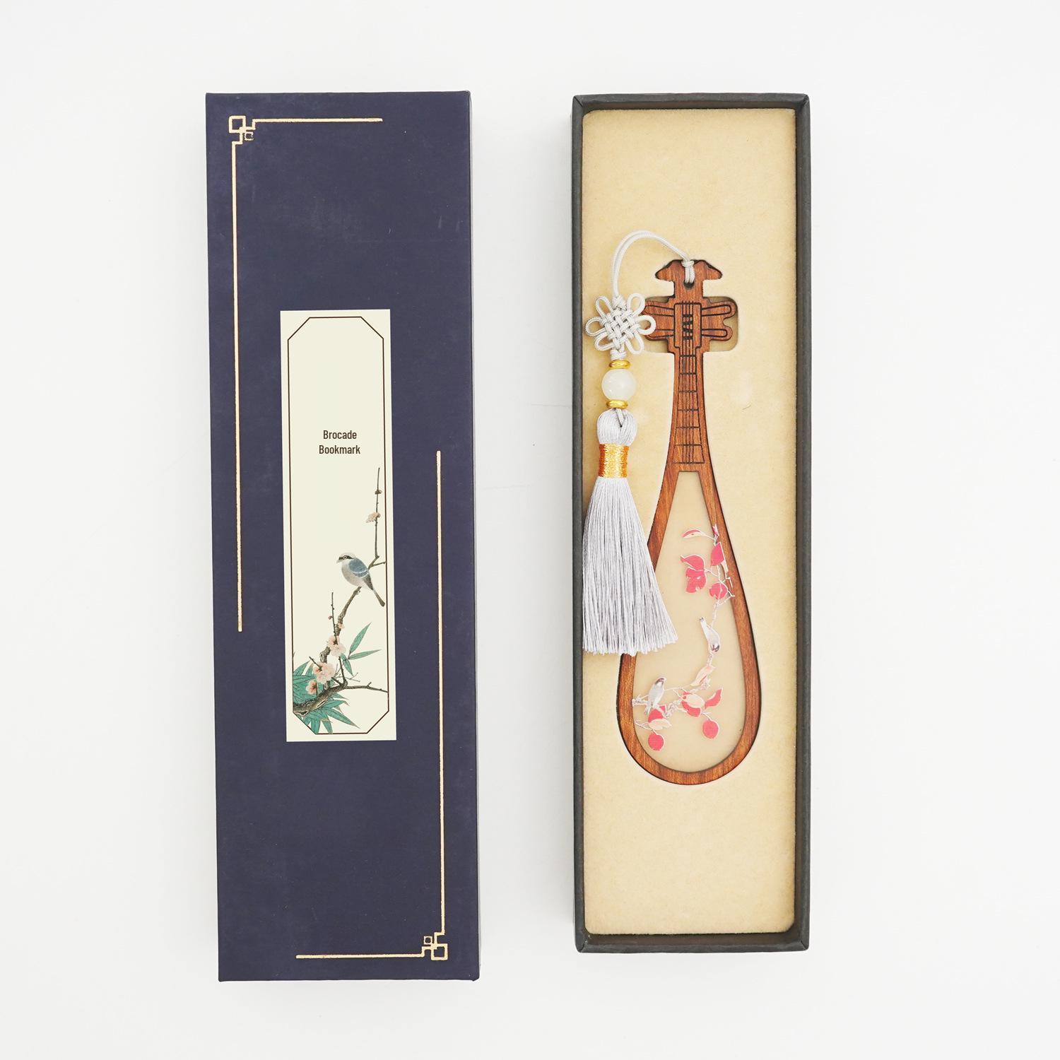 Chinese Style Red Wood Pipa Bookmark – Creative Commemorative Gift