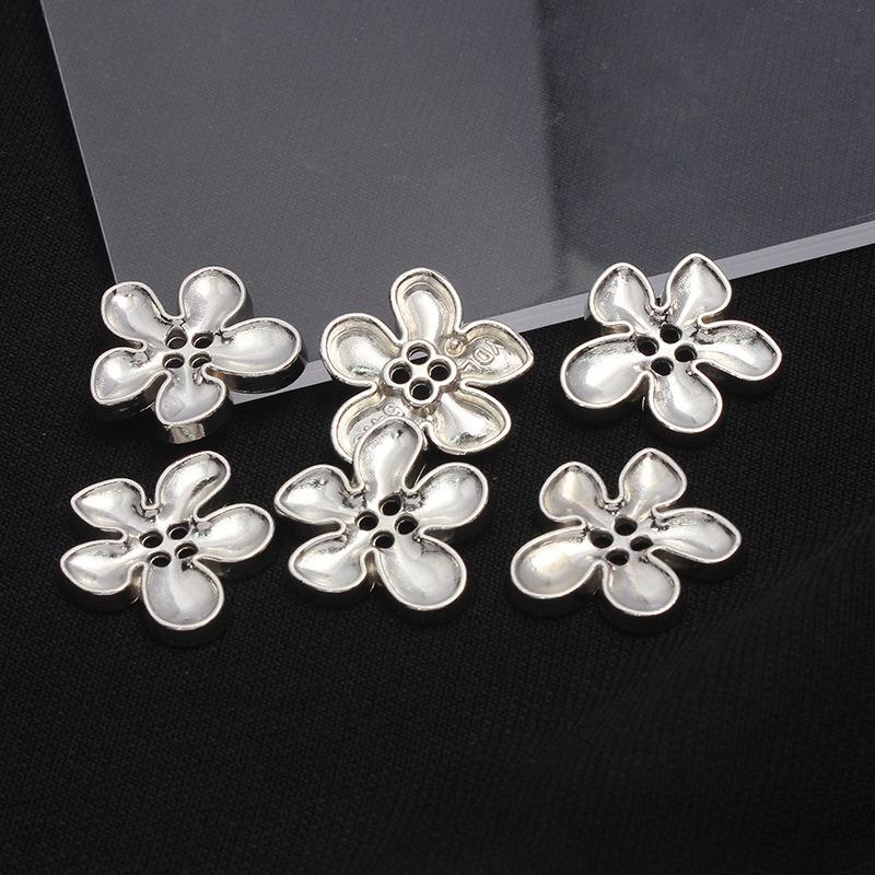 10Pcs Fashionable Glossy Silver Flower Buttons - Women's Cardigan & Jackets & Suits DIY Craft Button Clothing Sewing Accessories