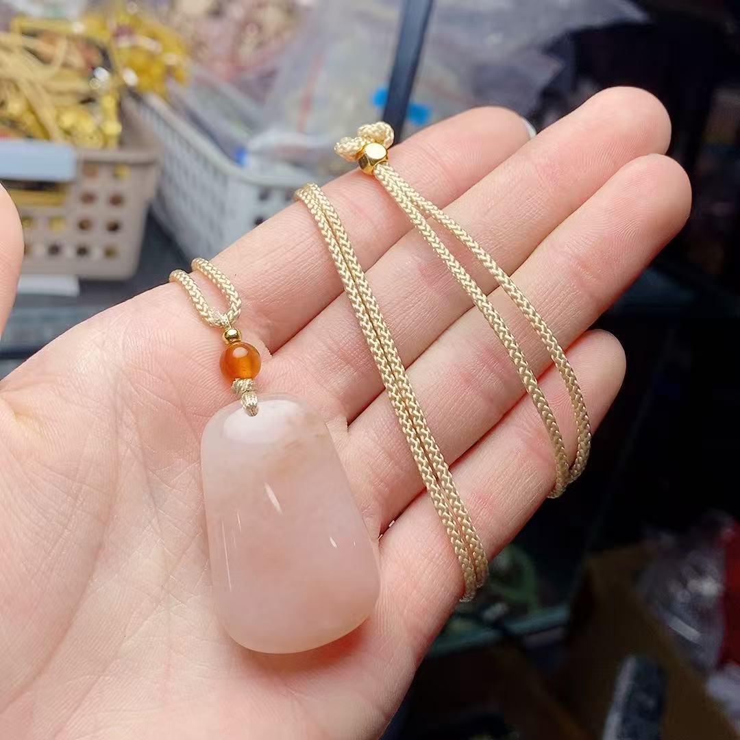 Exquisite Gold Silk Peach Blossom Jade Unisex Pendant Necklace