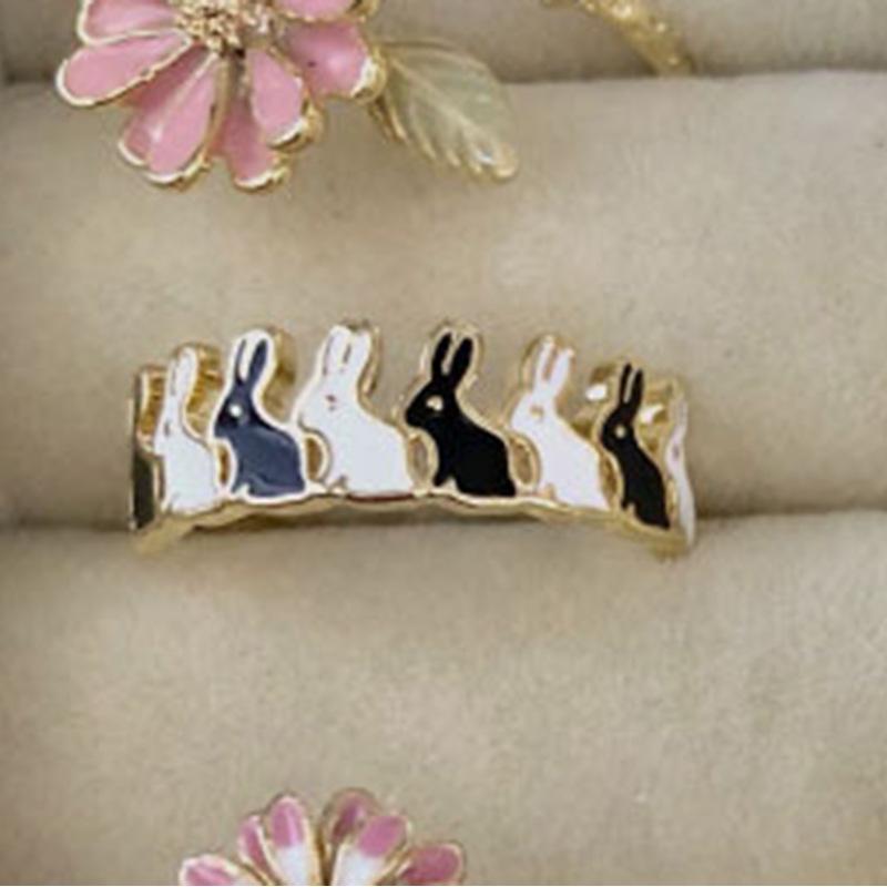 

Adjustable Crafted Beautifully Copper Ring With Colorful Flower Design Ideal For Women Fashionable J3274