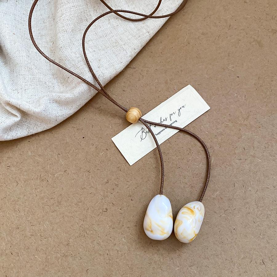 Retro Ceramic Glazed Stone Heart Pendant Necklace - Elegant Fashion for Women