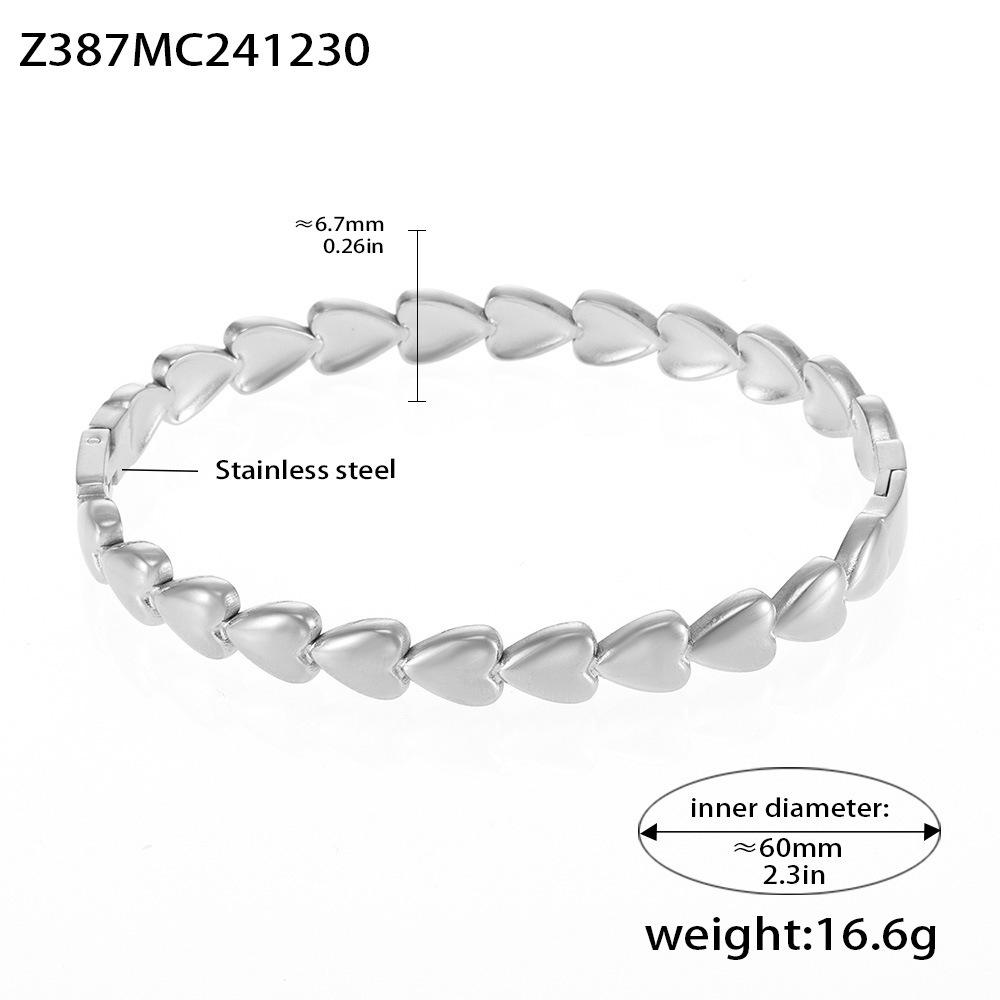 Qiong Yao European Heart Bracelet: 18K Gold-Plated Stainless Steel Jewelry with a Luxurious Feel.