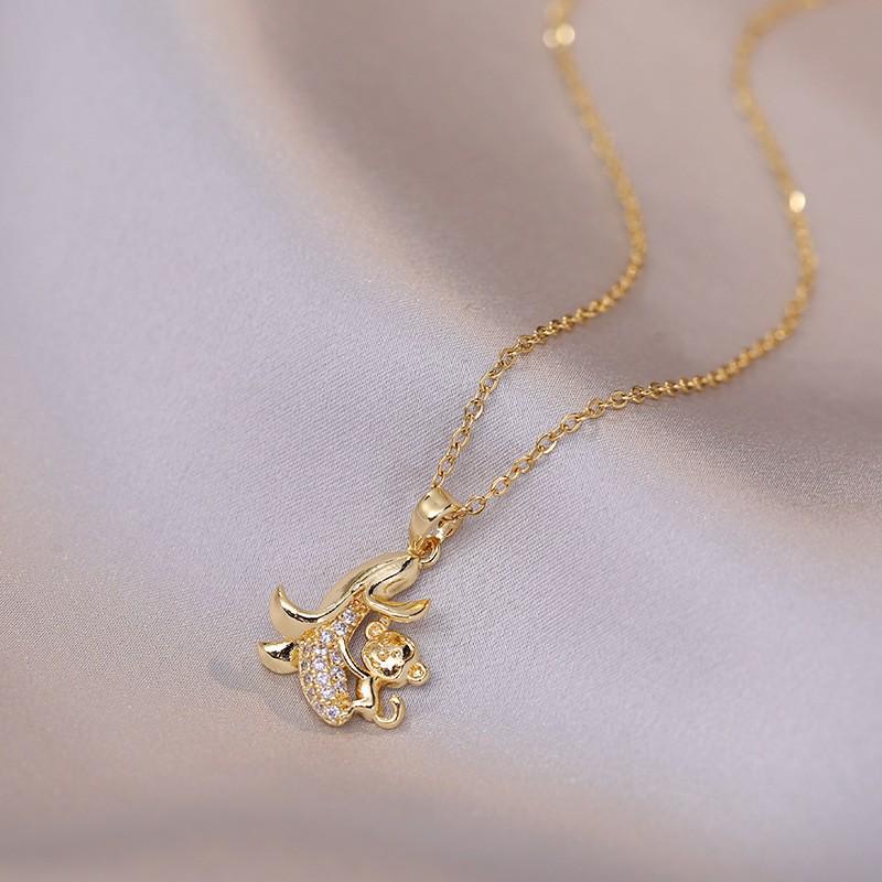 Women's Fashion Heart Pendant Necklace - Elegant, Simple Design, Versatile Clavicle Chain Jewelry