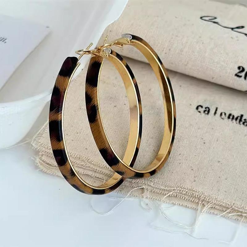 Maillard Leather Leopard Print Earrings Retro Exaggerated Atmosphere Earrings Fashion Simple Earrings High Sense