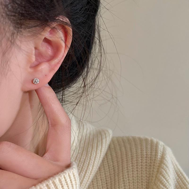 Vynikající diamantové kuličky pro ženy - nový trendy design pro niku roku 2023